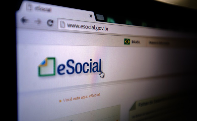 Entrega do eSocial será obrigatória para todas as empresas a partir de julho