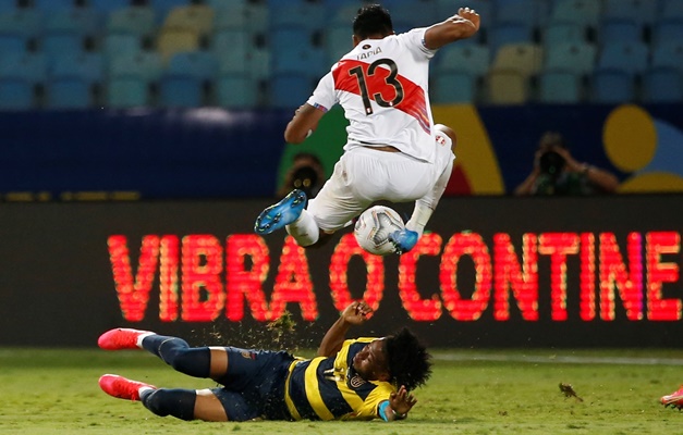 Equador e Peru empatam em 2 a 2 na Copa América em Goiânia