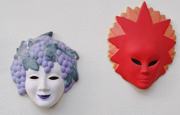 Escola de Artes Visuais em Goiânia sedia oficina sobre máscaras em argila 