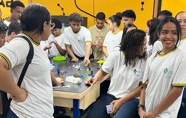 Escolas do Futuro de Goiás realizam Momento das Profissões com estudantes