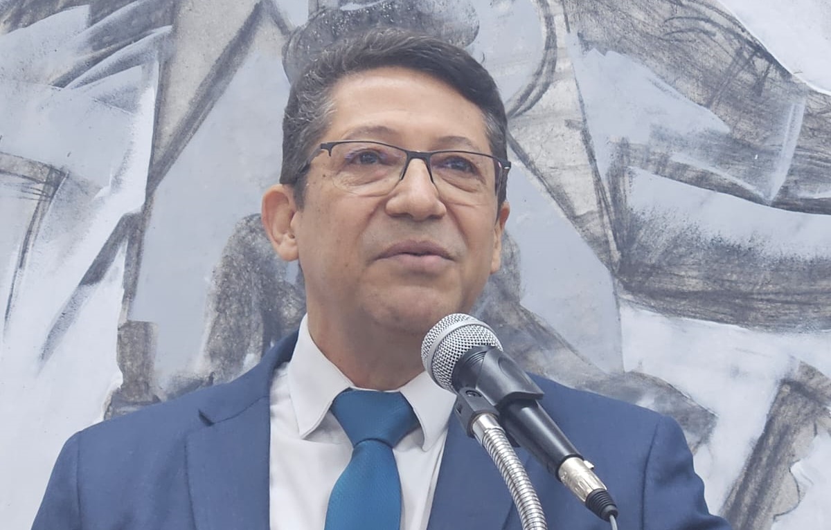 Escritor lança teoria da inusitanidade para definir o caráter do brasileiro