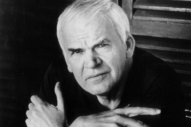 Escritor Milan Kundera morre aos 94 anos