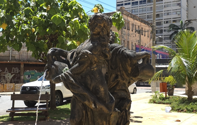 Escultura devolve alma à Praça Felicíssimo do Espírito Santo, na Rua 7