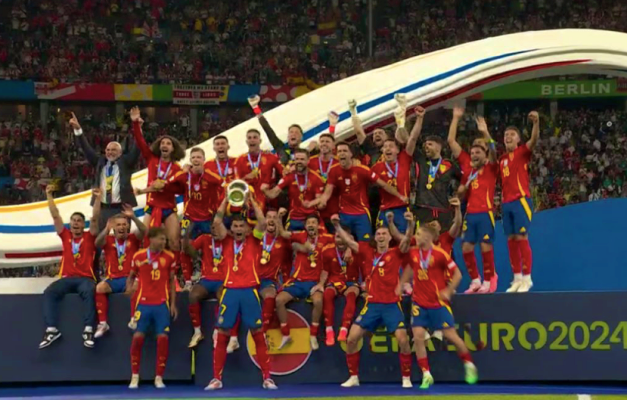 Espanha derrota a Inglaterra na final e conquista o seu quarto título da Eurocopa