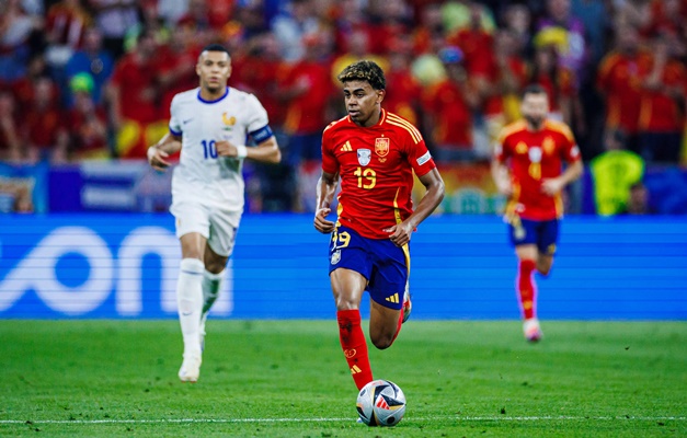 Espanha elimina França e vai à final da Eurocopa