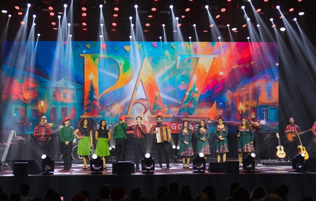 Espetáculo que une música sertaneja e natalina passa por 4 cidades goianas