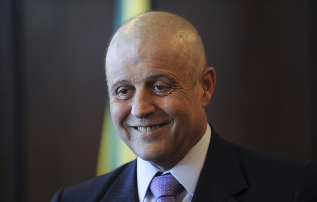 Estado de saúde do ex-ministro Mendes Ribeiro é crítico