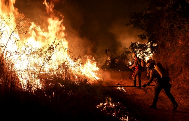 Estado decreta emergência em 20 municípios de Goiás em razão das queimadas