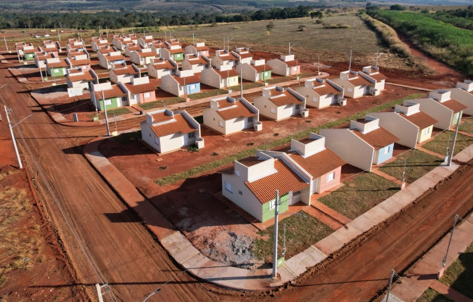 Estado faz chamamento público para ampliar programas habitacionais em Goiás