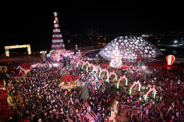 Estrutura de Natal do Oscar Niemeyer já recebeu meio milhão de pessoas