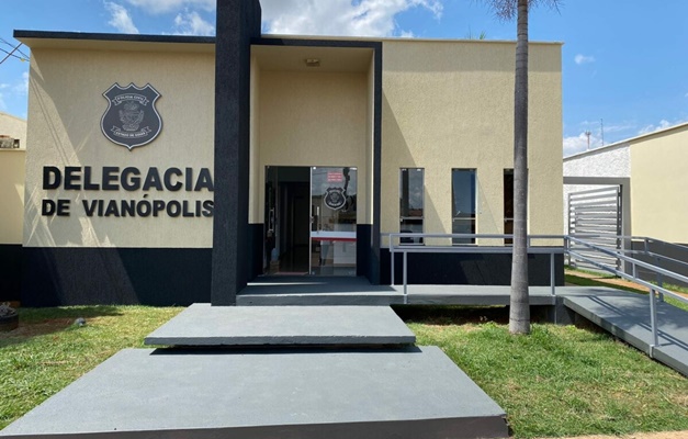 Estudante de medicina é presa suspeita de fraudes bancárias em Goiás