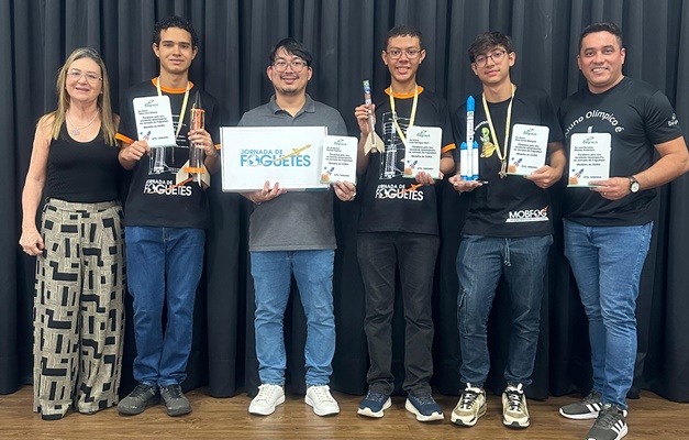 Estudantes de Goiânia ganham ouro em Olimpíada Brasileira de Foguetes no RJ