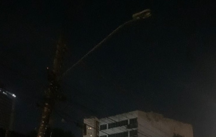 Estudantes reclamam de postes apagados e rua escura no Setor Sul 