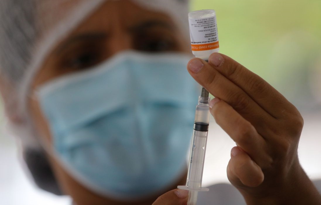 Estudo da Fiocruz mostra efetividade das vacinas contra covid-19 em idosos