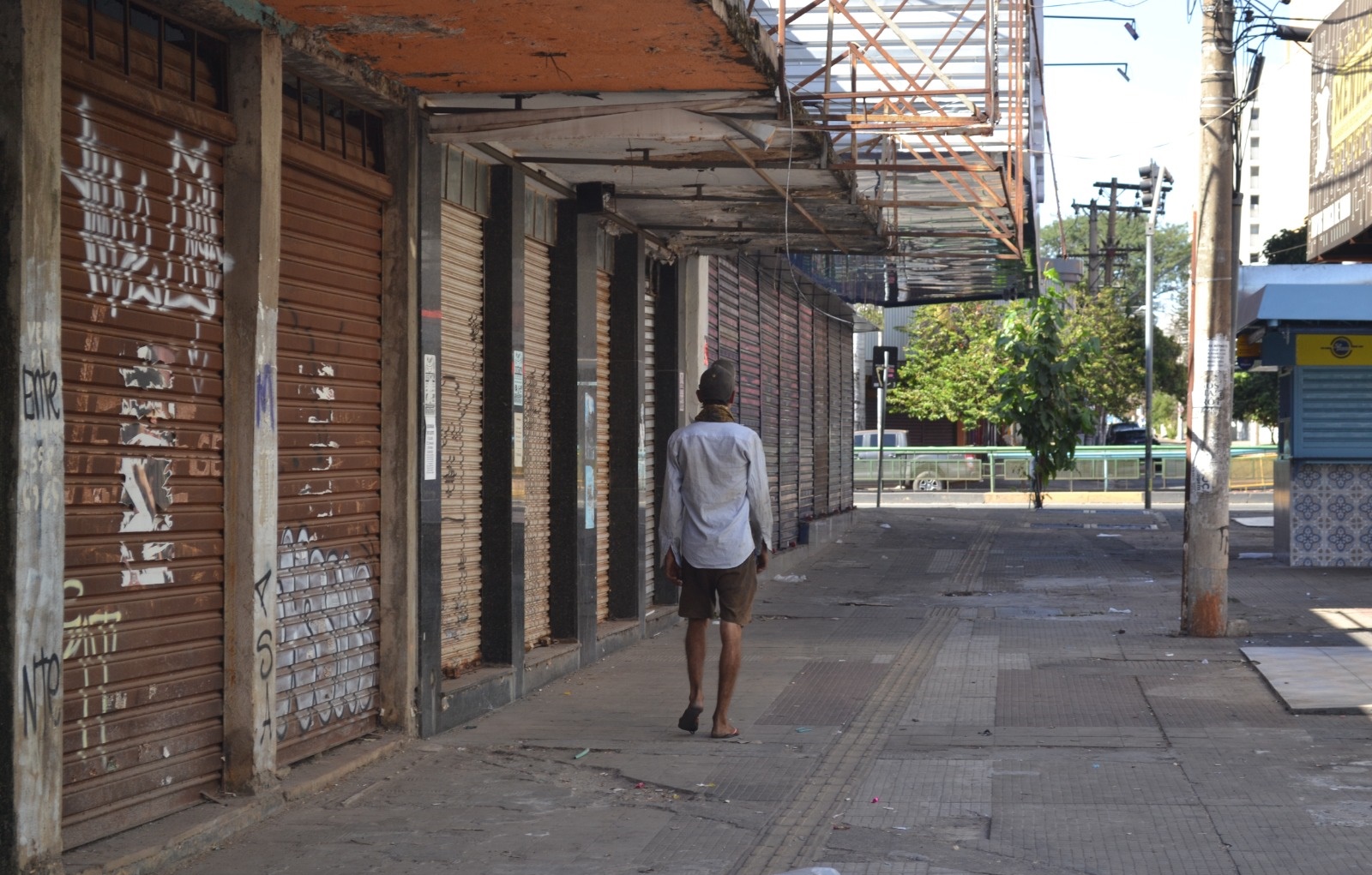 Estudo identifica danos em 95% das marquises avaliadas no Centro de Goiânia