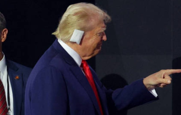 EUA: Trump é nomeado candidato republicano sem discursar e com curativo na orelha
