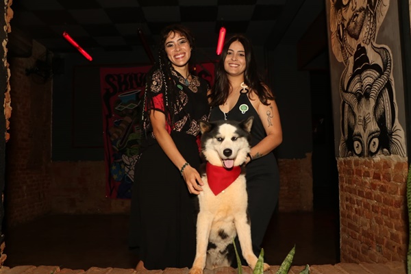 Evento beneficente lota bar de Goiânia em noite de rock alternativo 