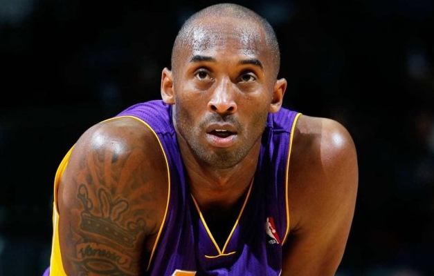 Ex-jogador Kobe Bryant morre em acidente aéreo