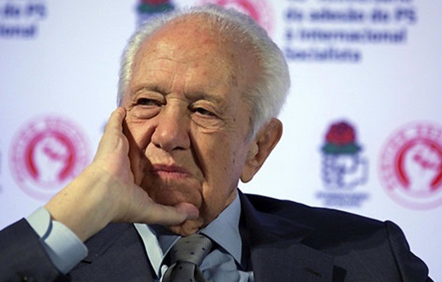 Ex-presidente português Mário Soares morre aos 92 anos