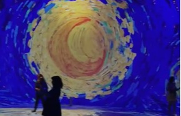 Exposição Van Gogh Live 8K e uma experiência sensorial dentro da arte 