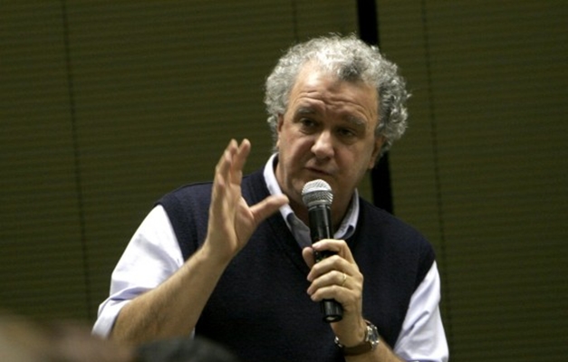 Eloi Zanetti ensina como atrair clientes com marketing de relacionamento