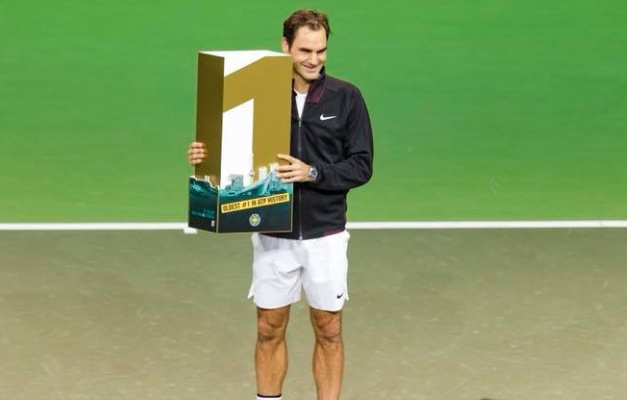 Federer coroa retorno ao topo do ranking com 97º título da carreira