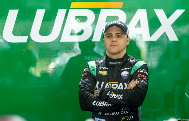 Felipe Massa e Julio Campos chegam a Goiânia para corrida da Stock Car 2024