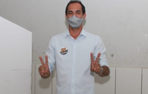 Fernando Pellozo é eleito prefeito de Senador Canedo com 63,39% dos votos