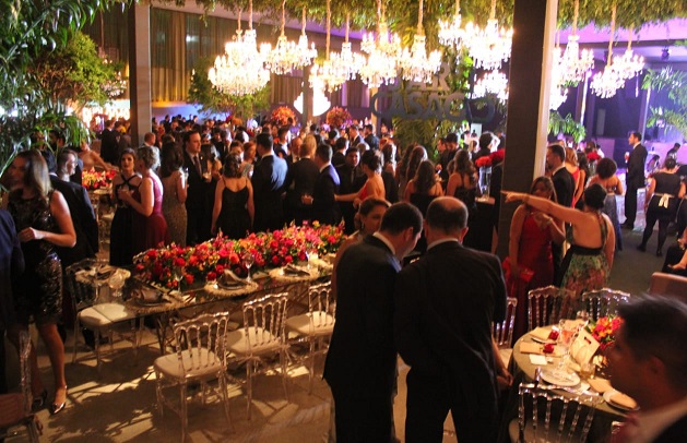 Festa da advocacia goiana, Baile do Rubi lota Cel da OAB em Goiânia 