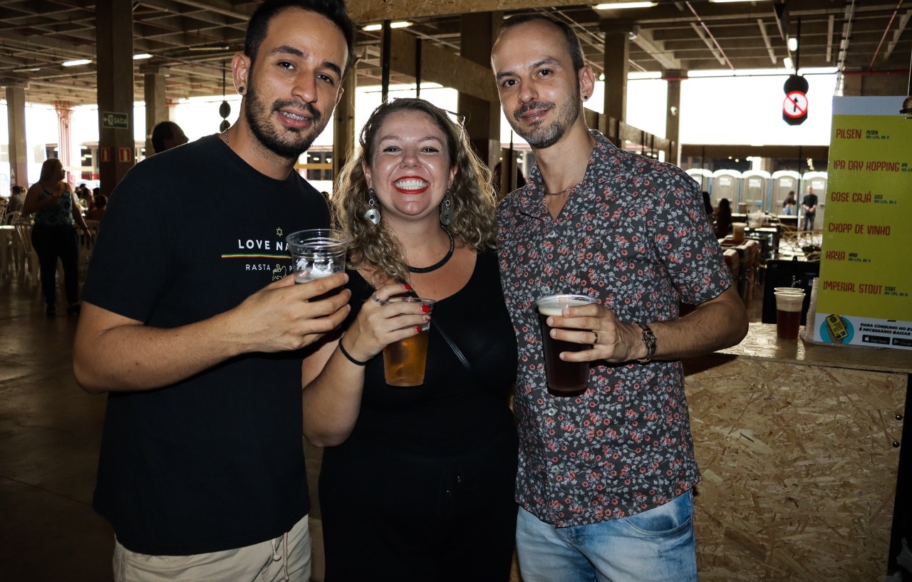 Festival agita Goiânia com cerveja artesanal, música e gastronomia; veja 