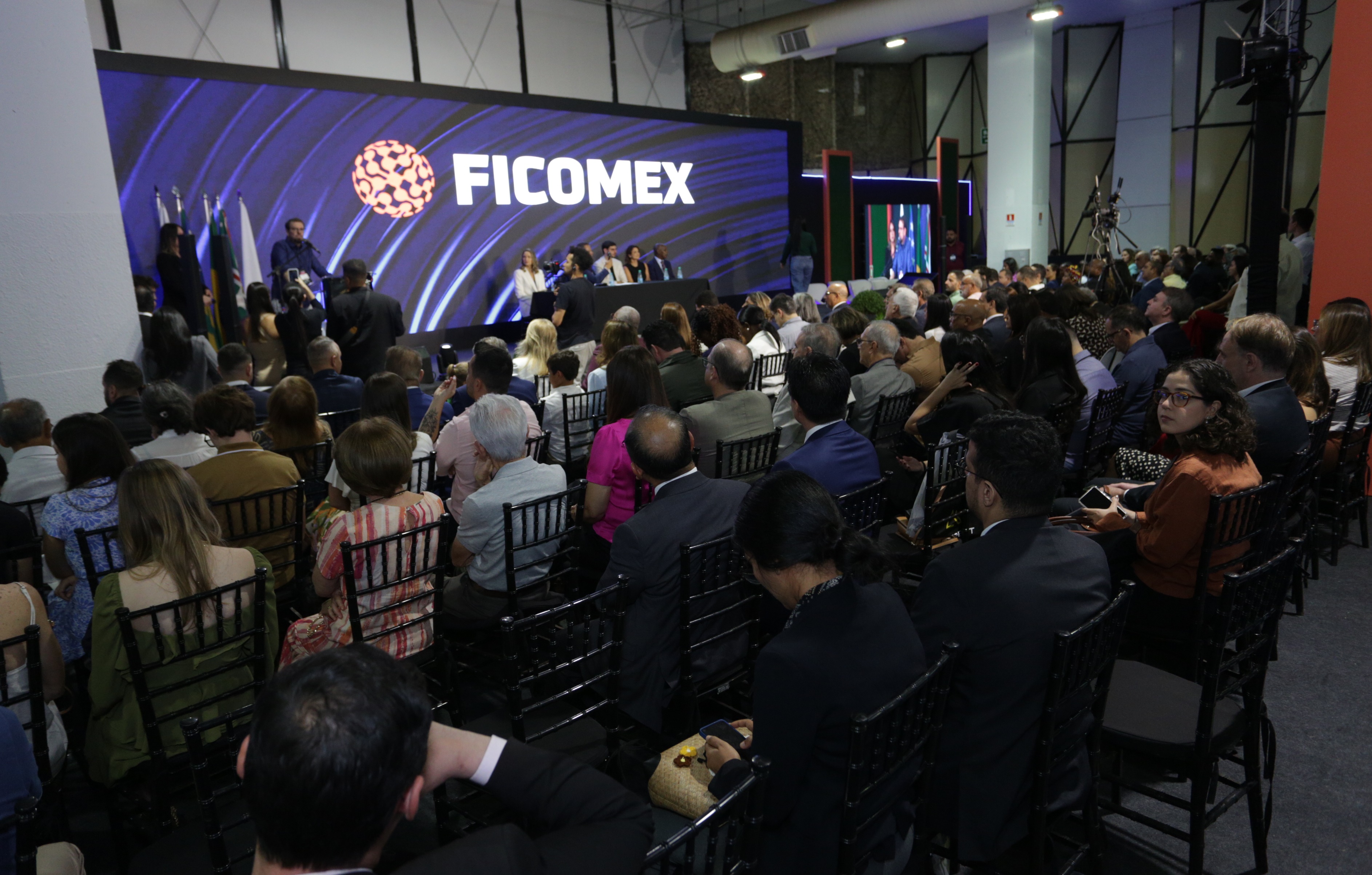 Ficomex 2025 impulsiona comércio com R$ 2,8 bilhões em negócios prospectados