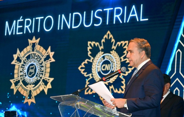 Fieg promove solenidade de entrega da Ordem do Mérito Industrial