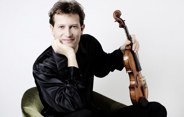 Filarmônica apresenta concerto com violinista Nicolas Koeckert