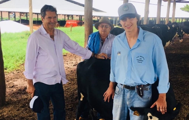 Filho de Maguito faz apelo nas redes sociais: "tomem a vacina"