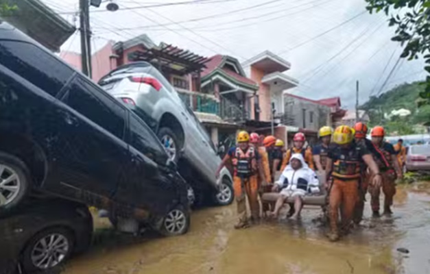 Filipinas declaram emergência após tufão Kalmaegi deixar centenas de mortos e desaparecidos