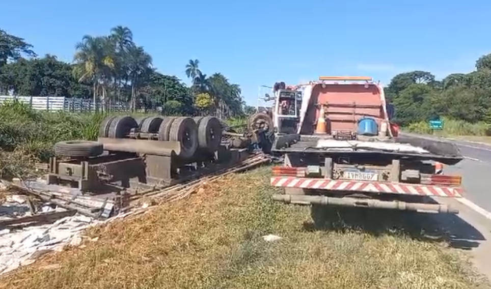 Fim de semana é marcado por 20 acidentes nas rodovias federais em Goiás