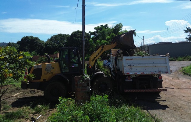 Fiscalização remove construção em Área de Preservação Permanente em Goiânia