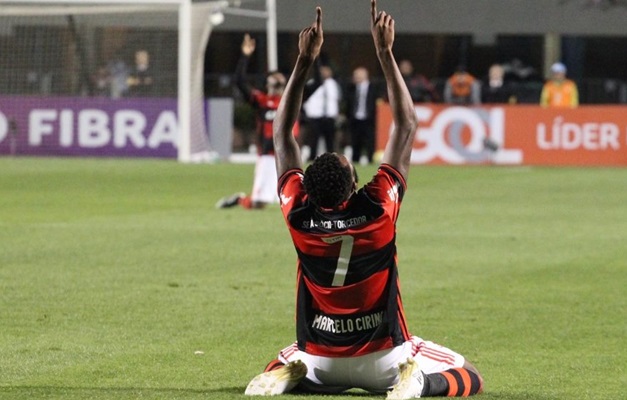 Flamengo derrota o Santa Cruz e continua na caça ao líder Palmeiras