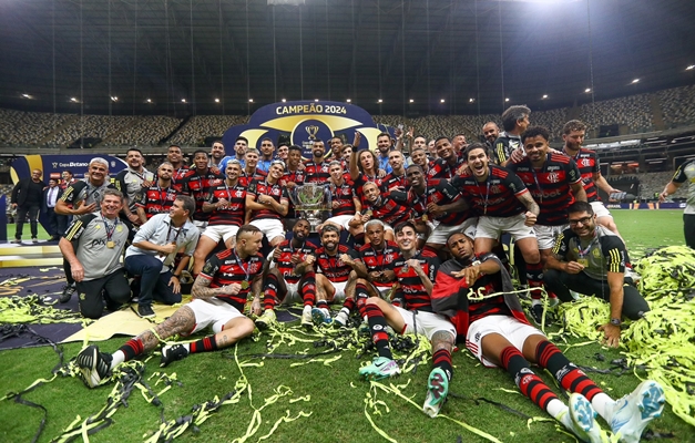 Flamengo supera Atlético-MG mais uma vez e é campeão da Copa do Brasil em final conturbada