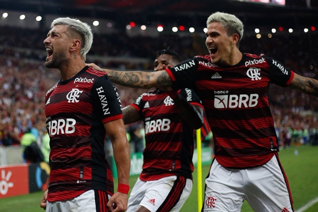 Flamengo vence o Corinthians nos pênaltis e conquista a Copa do Brasil de  2022