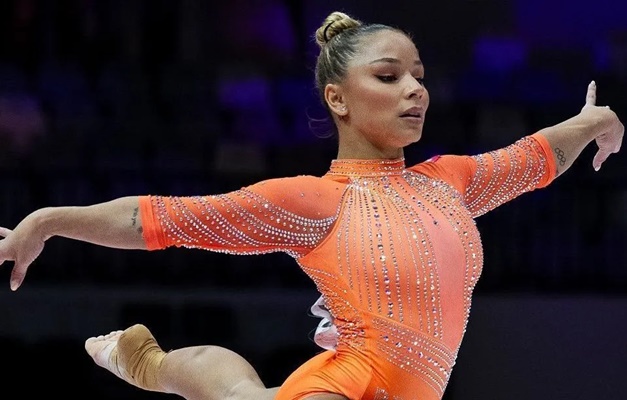 Flávia Saraiva vai à final da trave no Mundial de Ginástica Artística