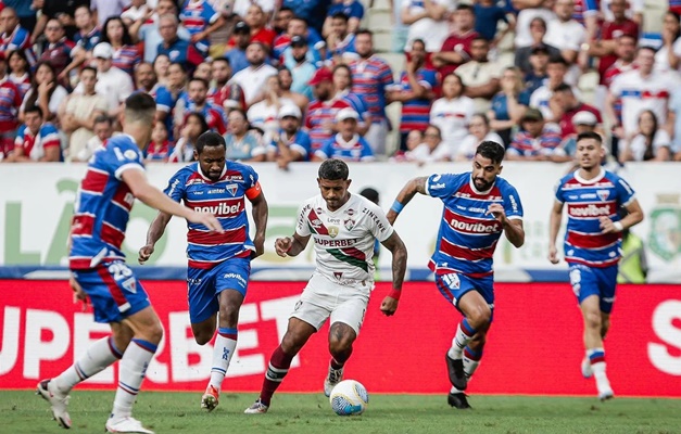 Fluminense perde do Fortaleza por 1 a 0 e amarga sua 10ª derrota em 15 rodadas