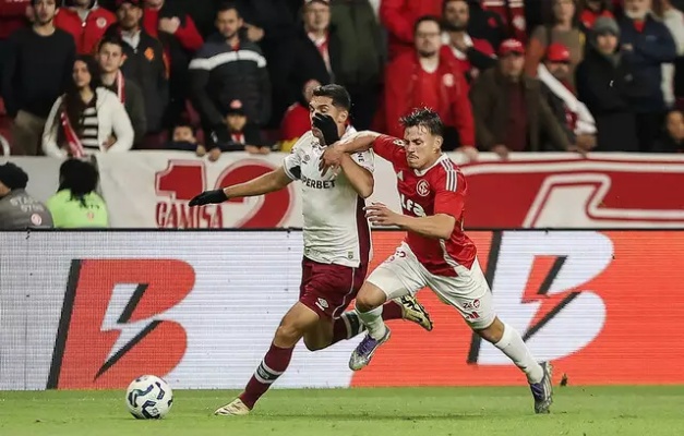 Fluminense vence o Inter no Beira-Rio e sai em vantagem na Copa do Brasil
