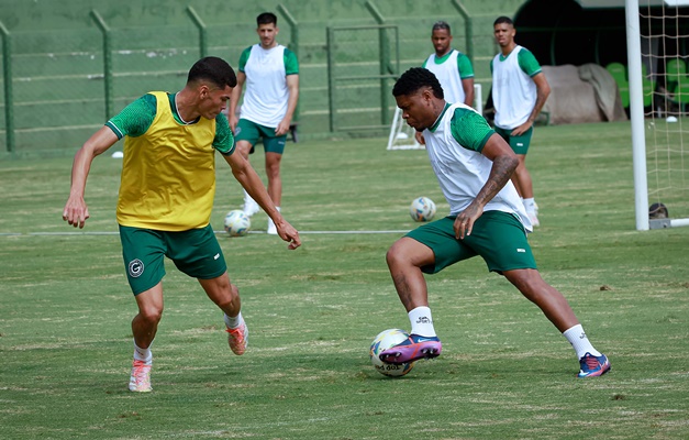 Focado em se manter na liderança, Goiás recebe o Iporá na Serrinha