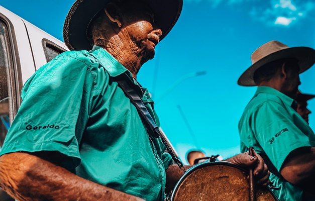 Folia de Santos Reis movimenta Corumbajuba com tradição, fé e devoção