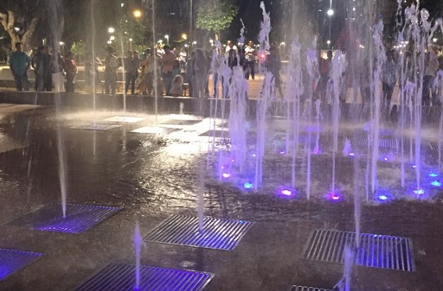 Fontes luminosas da Praça Cívica são inauguradas