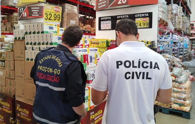 Força-tarefa apreende quase 30 toneladas de sabão em pó falsificado em Goiás