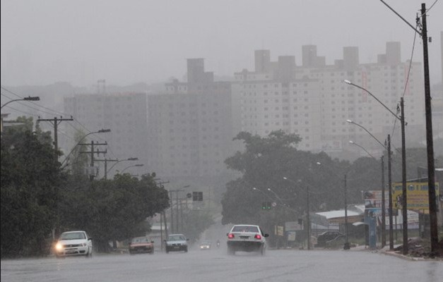 Fortes chuvas devem atingir Goiás durante o fim de semana