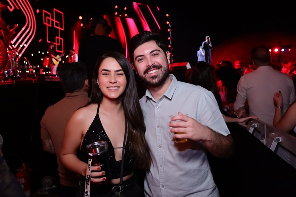 Fred e Fabrício gravam DVD com show animado em Goiânia; veja