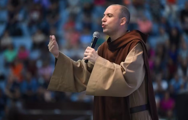 Frei Gilson é confirmado em evento da juventude em Itumbiara 